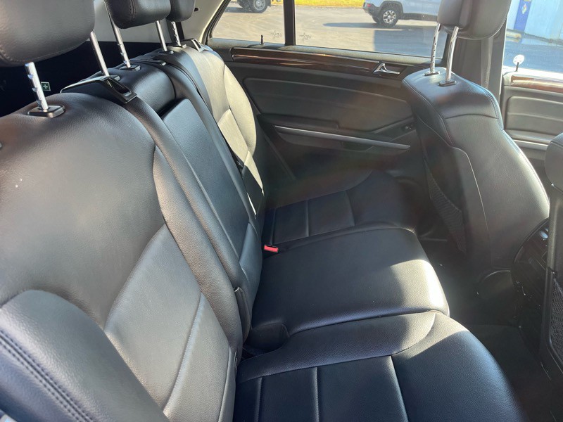 2011 Mercedes-Benz M-Class Image 13