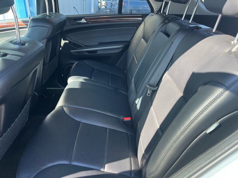 2011 Mercedes-Benz M-Class Image 14
