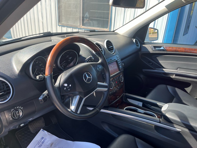 2011 Mercedes-Benz M-Class Image 15