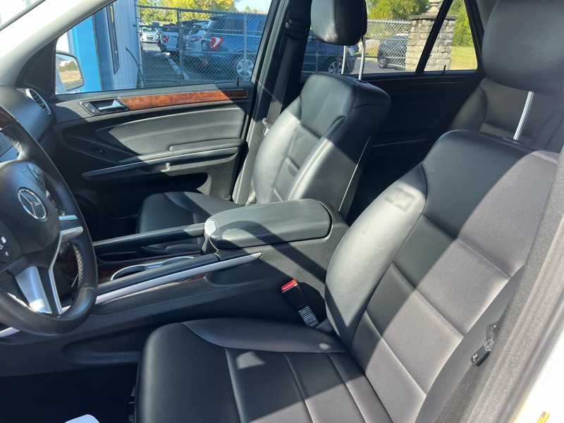 2011 Mercedes-Benz M-Class Image 16