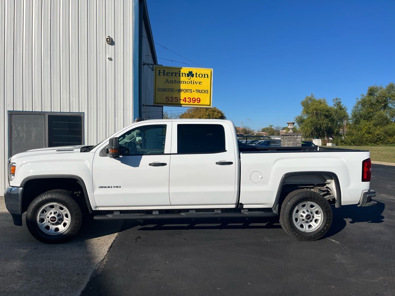 2019 GMC Sierra 3500 Image 1