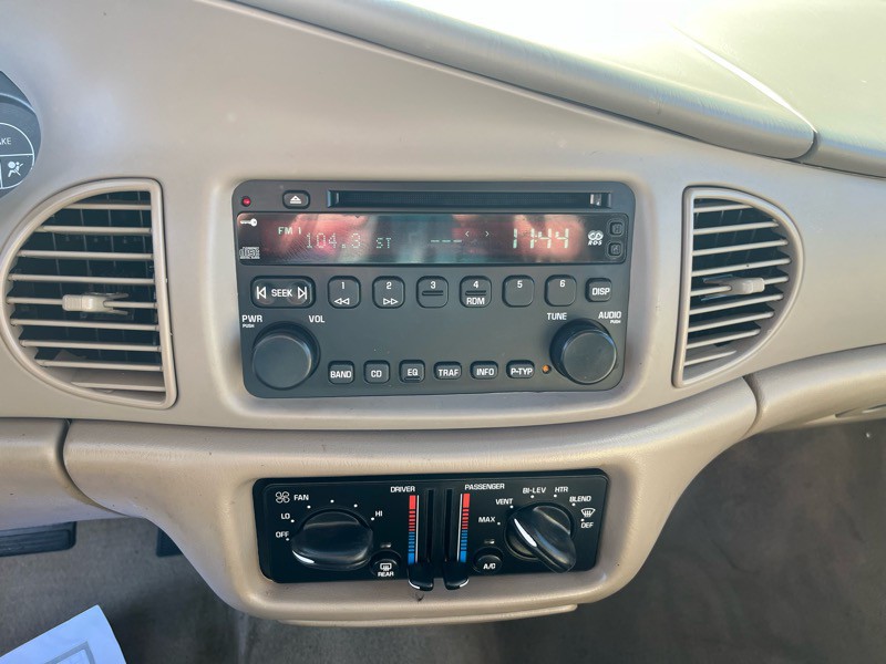 2005 Buick Century Image 15