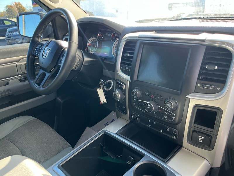 2014 RAM 1500 Image 10
