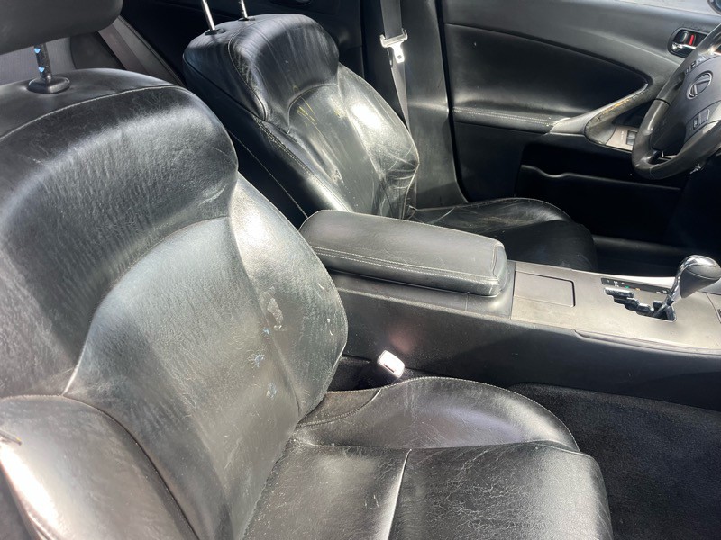 2009 Lexus IS Image 8