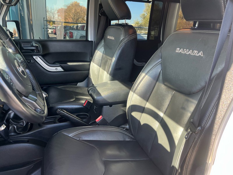 2017 Jeep Wrangler Image 16