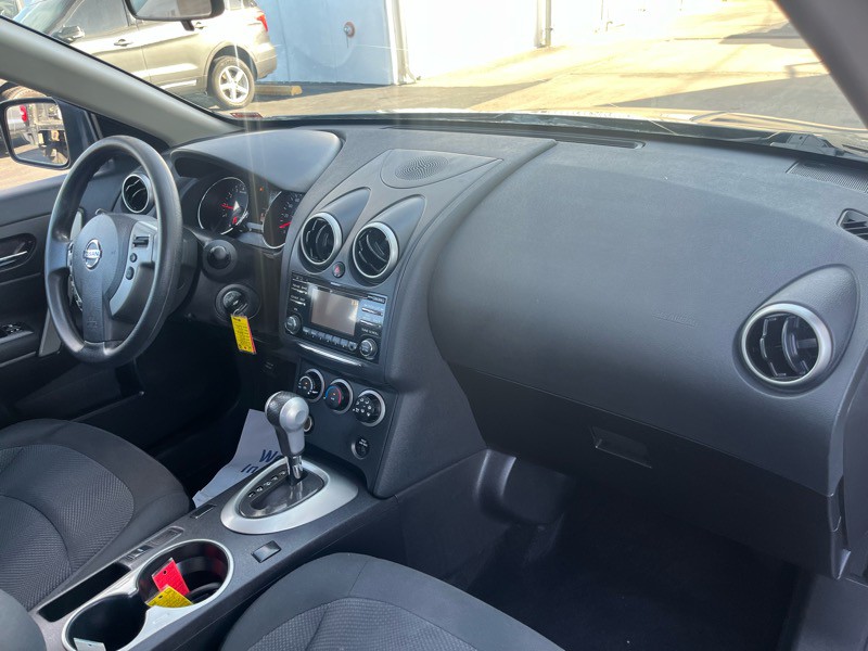 2015 Nissan Rogue Image 8