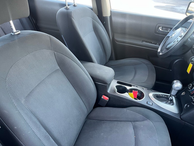 2015 Nissan Rogue Image 9