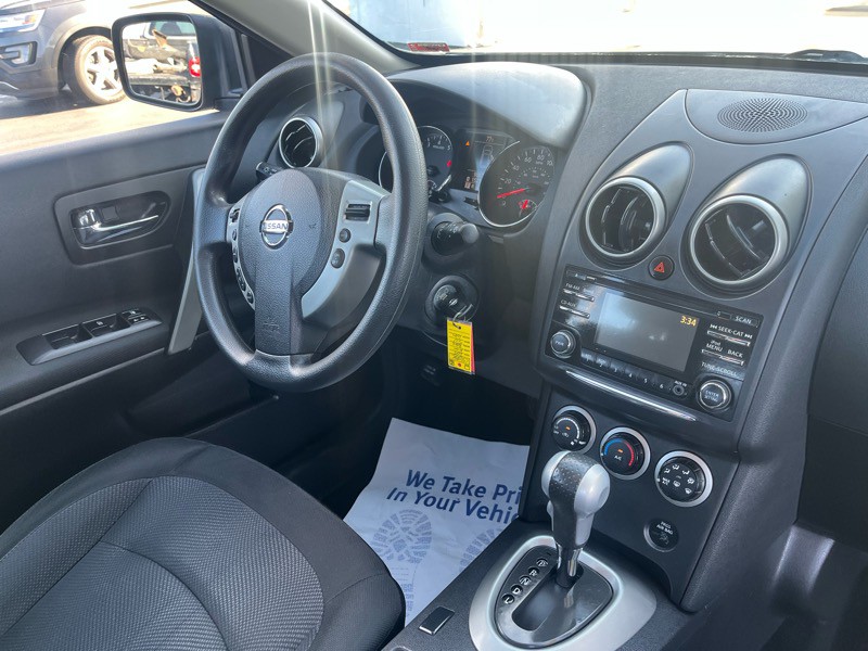 2015 Nissan Rogue Image 10