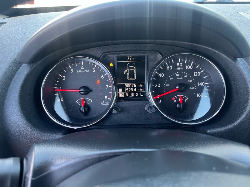 2015 Nissan Rogue Image 16