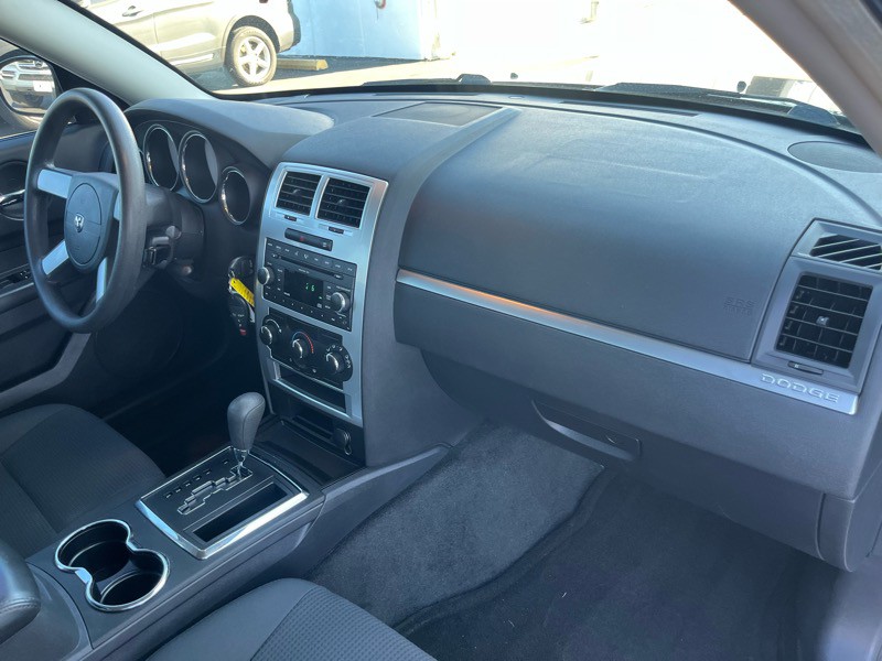2008 Dodge Charger Image 8