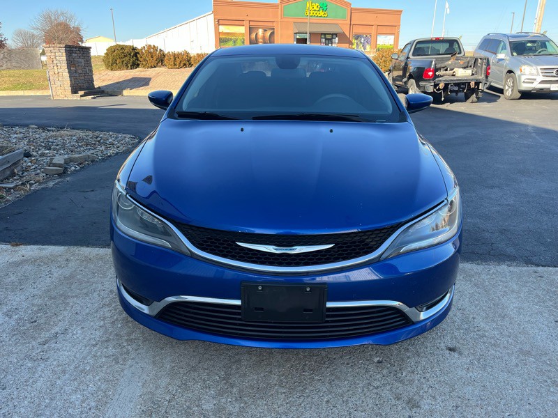 2015 Chrysler 200 Image 3
