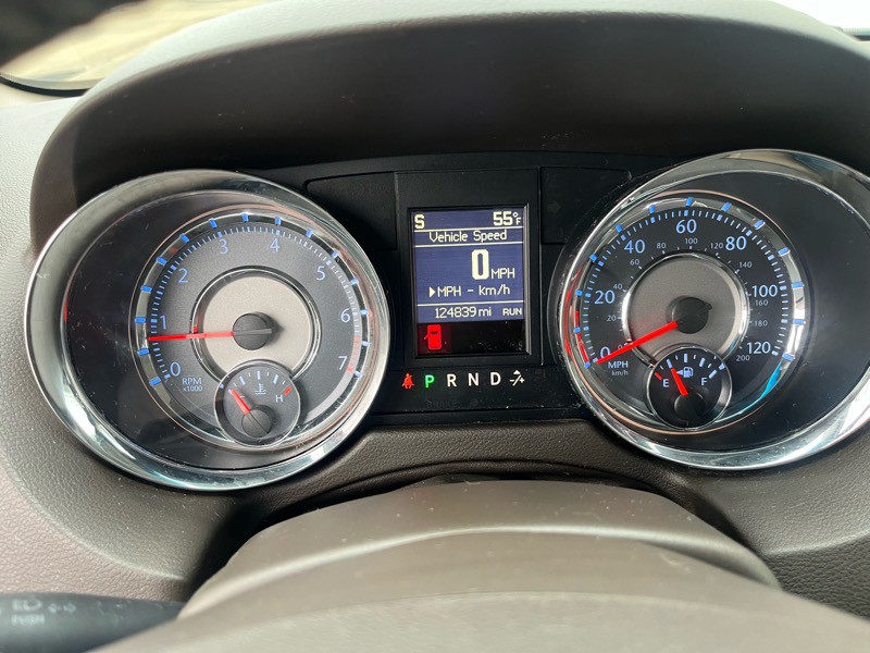 2013 Chrysler Town & Country Image 19