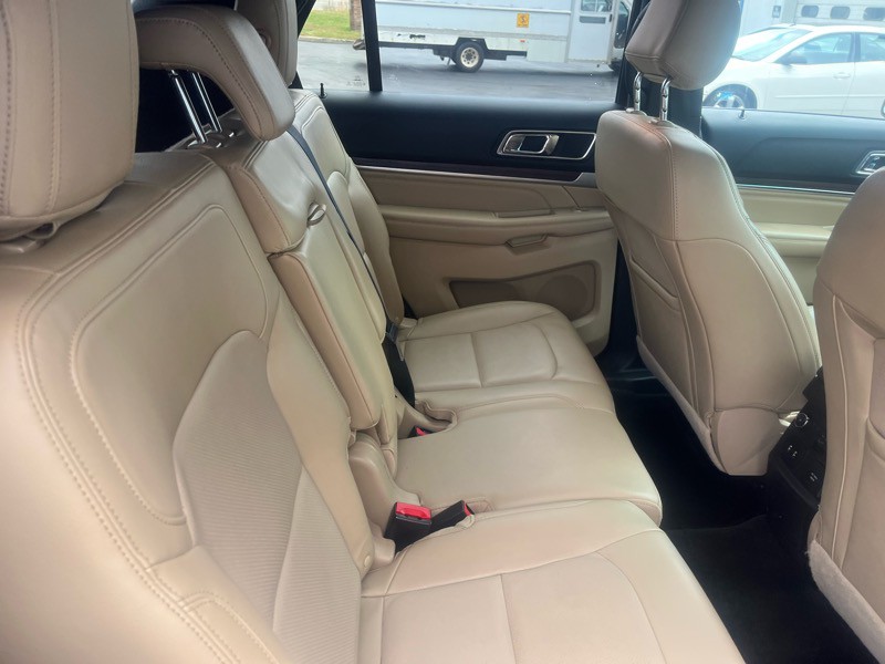 2016 Ford Explorer Image 13