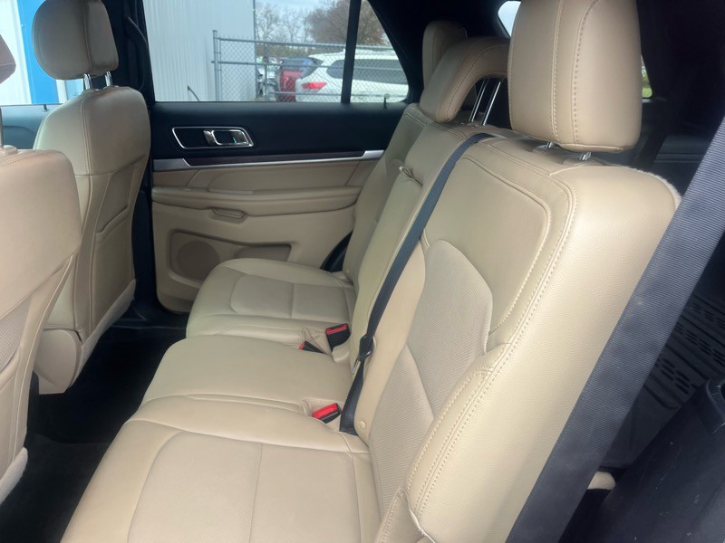 2016 Ford Explorer Image 14
