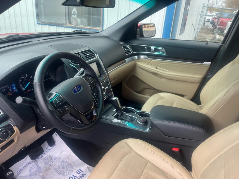 2016 Ford Explorer Image 16