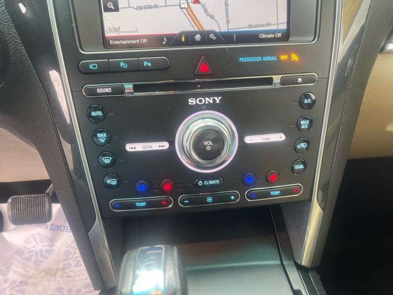 2016 Ford Explorer Image 17