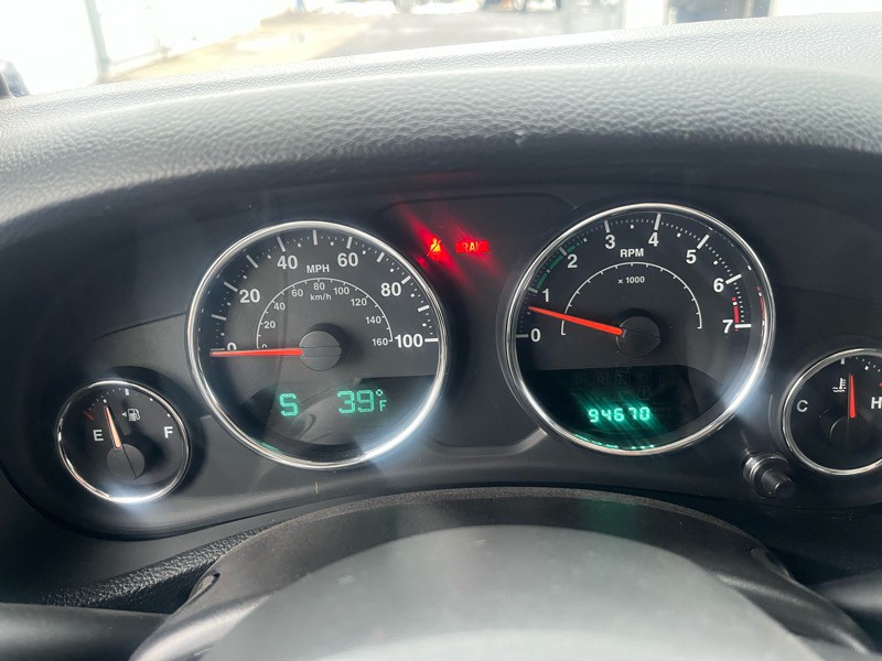 2014 Jeep Wrangler Image 18