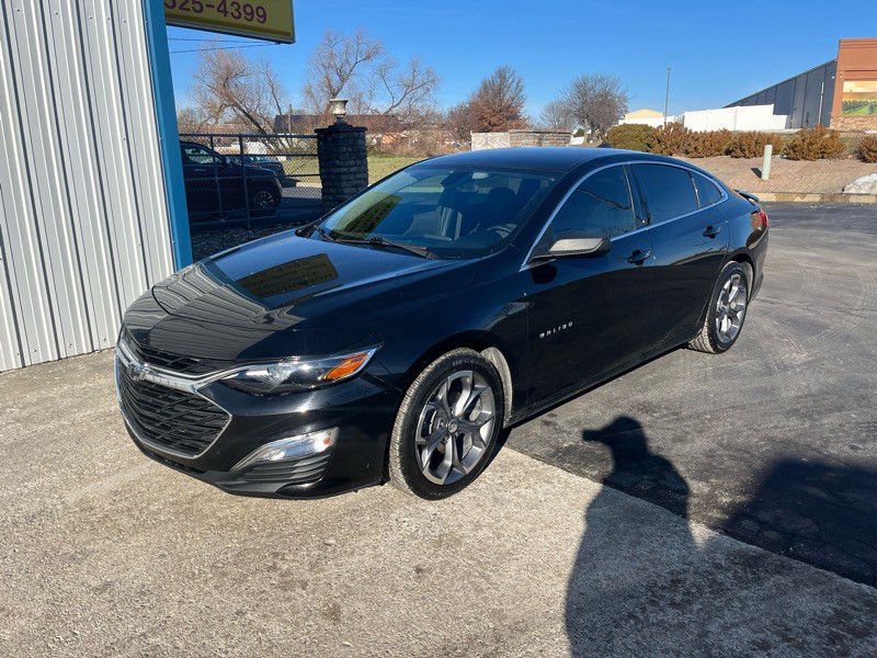 2019 Chevrolet Malibu Image 2