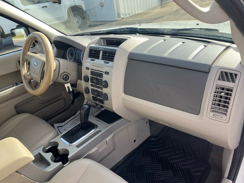 2011 Ford Escape Image 9