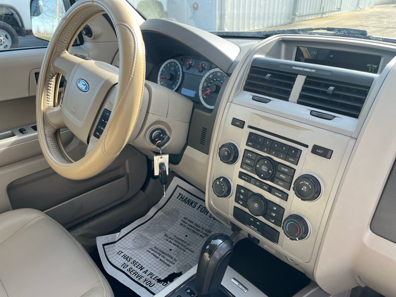 2011 Ford Escape Image 11