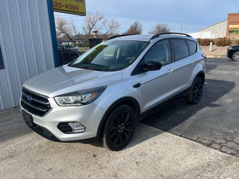 2017 Ford Escape Image 2