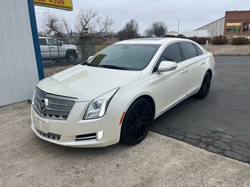 2013 Cadillac XTS Image 2