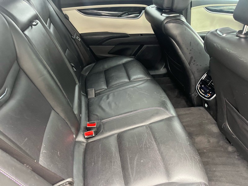 2013 Cadillac XTS Image 12