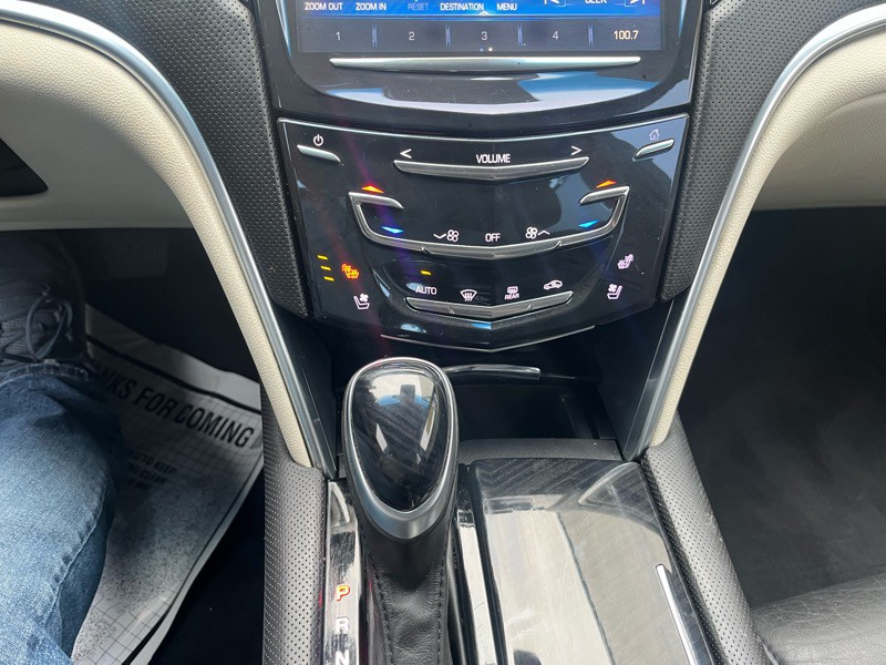 2013 Cadillac XTS Image 19