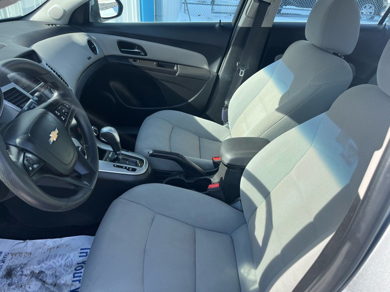 2016 Chevrolet Cruze Image 13