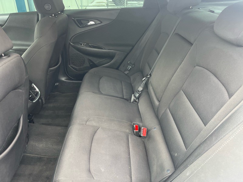 2018 Chevrolet Malibu Image 12
