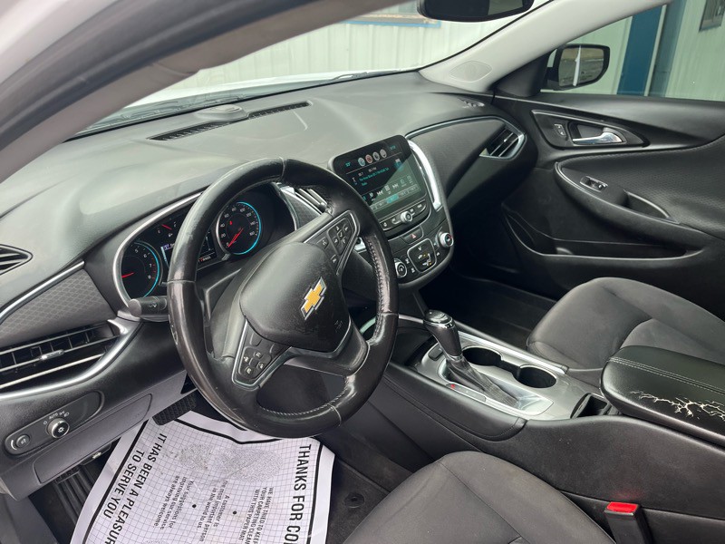 2018 Chevrolet Malibu Image 13