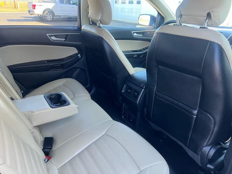 2018 Ford Edge Image 13