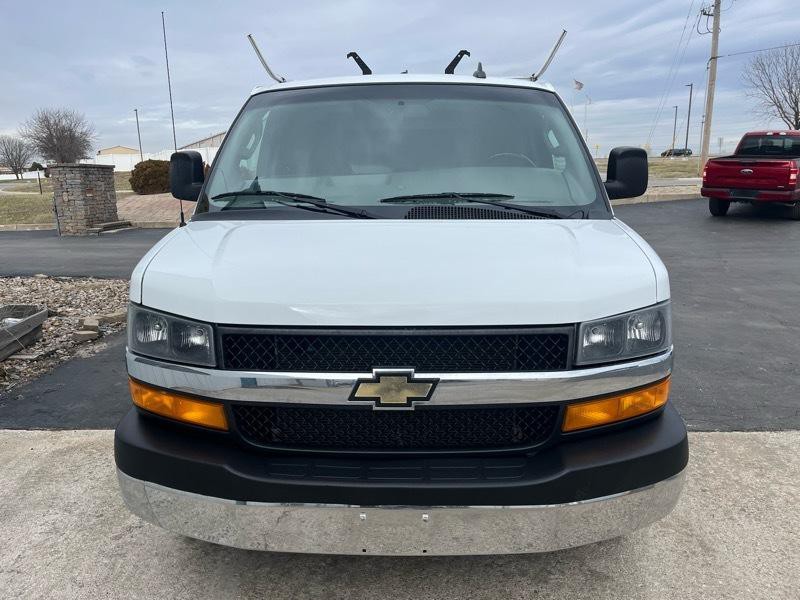 2021 Chevrolet Express Image 3
