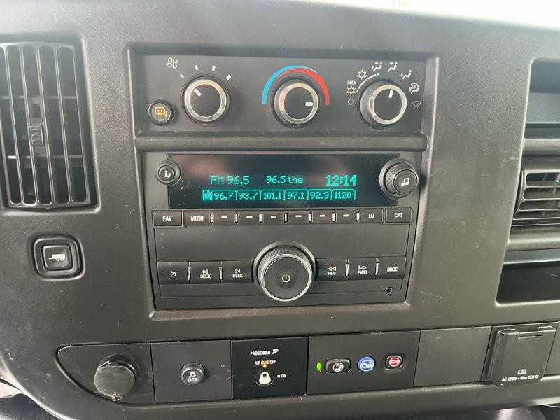 2021 Chevrolet Express Image 17