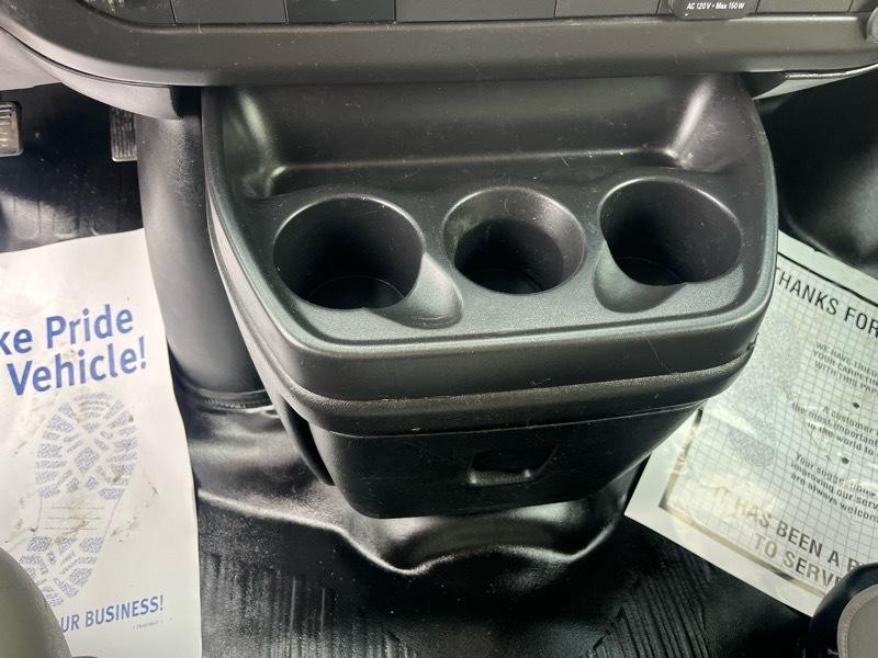 2021 Chevrolet Express Image 18