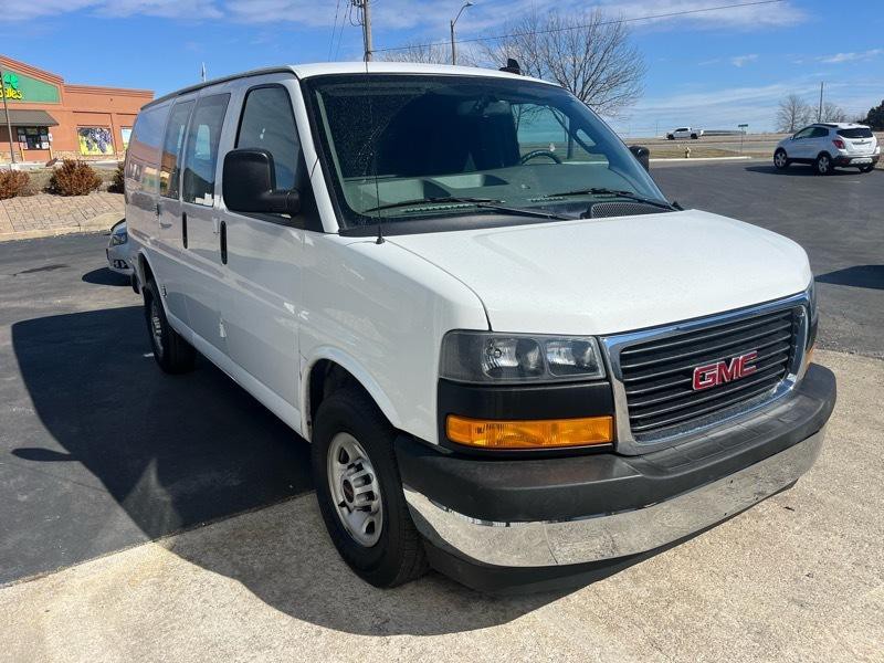 2021 Chevrolet Express Image 4