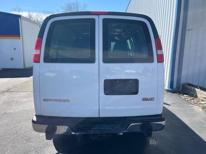 2021 Chevrolet Express Image 6