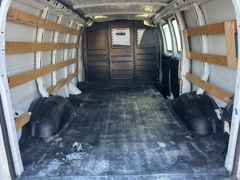 2021 Chevrolet Express Image 8