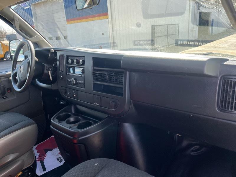 2021 Chevrolet Express Image 10
