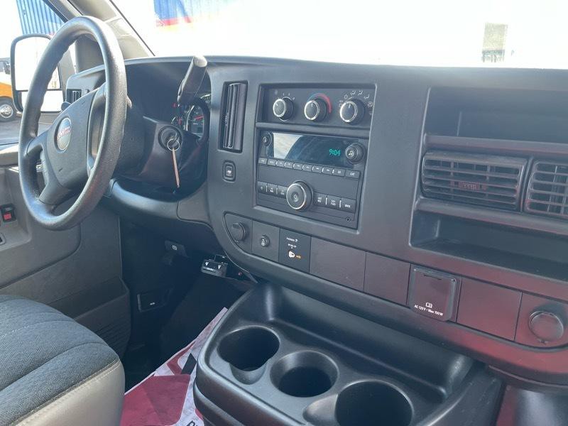 2021 Chevrolet Express Image 11