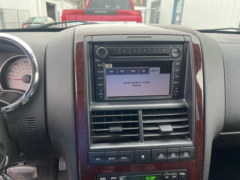 2007 Ford Explorer Image 16