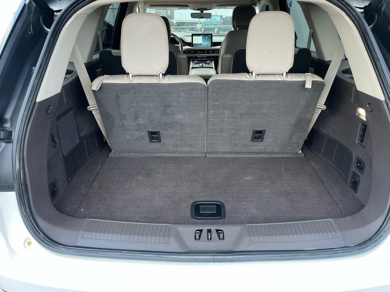 2020 Lincoln Aviator Image 8