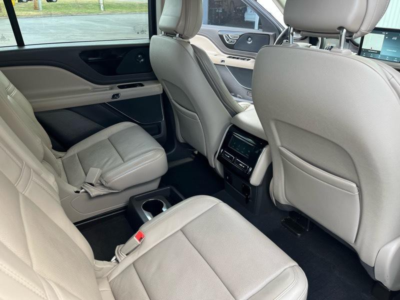 2020 Lincoln Aviator Image 12