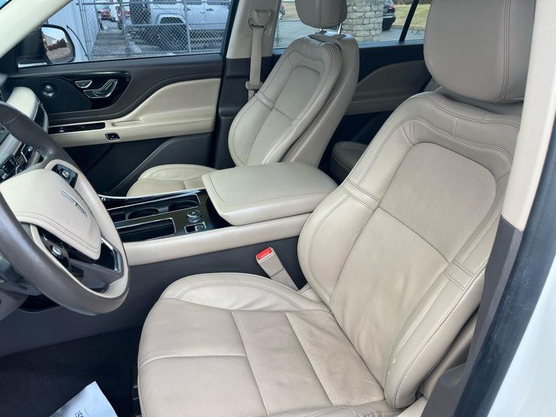 2020 Lincoln Aviator Image 16