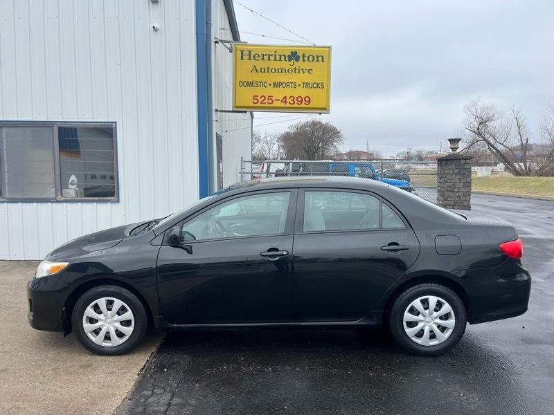2011 Toyota Corolla Image 1