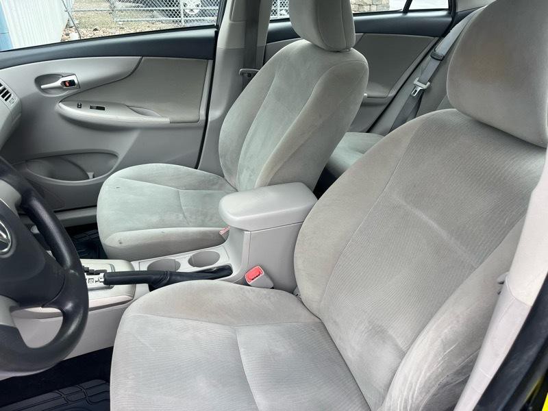 2011 Toyota Corolla Image 14