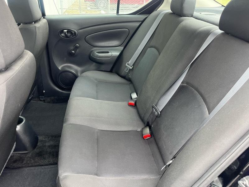 2018 Nissan Versa Image 12