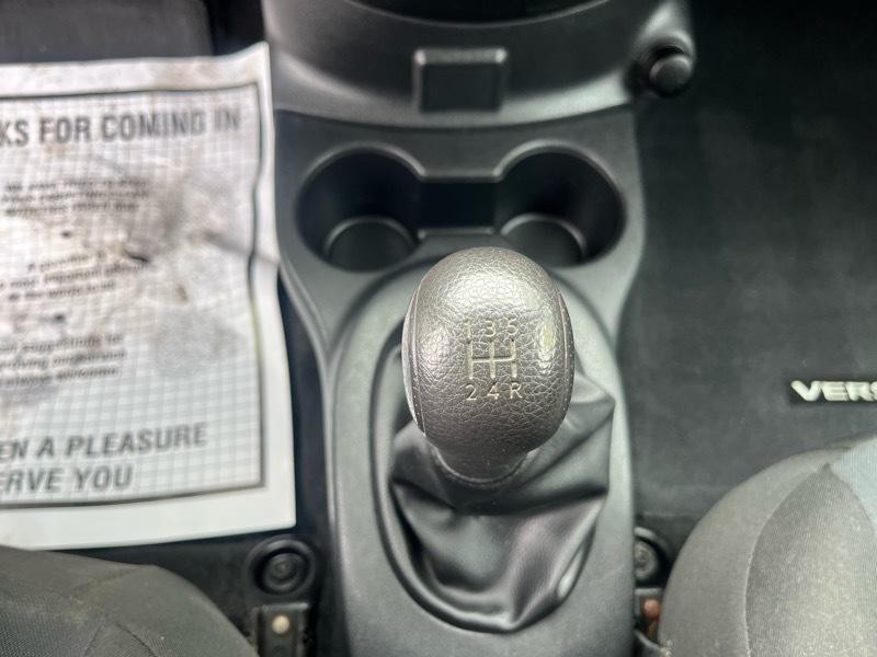 2018 Nissan Versa Image 17