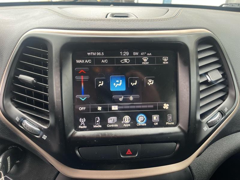 2017 Jeep Cherokee Image 15