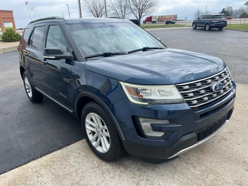 2017 Ford Explorer Image 4